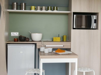Cliquez pour découvrir toutes les photos de l'HÉBERGEMENT ! tente en toile et bois - Etche Zahar photo 4