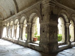 Camping Pas Cher vous présente avec son site Officiel campingpascher.fr, le Camping Intercommunal De La Durance classé 3 étoiles, situé sur la commune de Cavaillon dans le département Vaucluse (Provence Alpes Côte D'azur) en France. Le camping Intercommunal De La Durance, vous présente un hébergement de type mobil-home de 30 m² pour 4 personnes. Le camping Intercommunal De La Durance vous propose du mercredi 01 avril au mercredi 08 avril 2026 pour 7 nuits à 395€. Cette location propose 121 dates différentes pour réserver votre séjour. Découvrez également les 5 autres gammes d'hébergements du camping. Les Avis clients pour le Camping Intercommunal De La Durance sont de 7 sur 10. Piscine extérieure, Aire de jeux enfants, Canoë-kayak, Court de tennis, Cyclisme, Escalade, Parcours sportif, Ping-pong, Pétanque, Randonnée, Skatepark, Boulangerie, Brasserie, Créperie, Dépôt de pain, Pizzeria, Snack/Bar, Supermarché,... En savoir plus : cliquez-ICI.