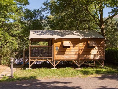 Cliquez pour découvrir toutes les photos de l'HÉBERGEMENT ! tente en toile et bois - Les Vernières photo 2