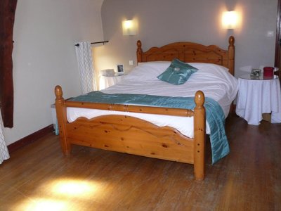 Cliquez pour découvrir toutes les photos de l'HÉBERGEMENT ! maison - Château De Lacomté photo 3