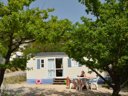Camping Pas Cher vous présente avec son site Officiel campingpascher.fr, le Camping Les Terrasses Provençales classé 4 étoiles, situé sur la commune de Venterol dans le département Drome (Rhône Alpes) en France. Le camping Les Terrasses Provençales, vous présente un hébergement de type mobil-home de 24 m² et télévision. Le camping Les Terrasses Provençales vous propose du sam. 19 septembre au sam. 26 septembre 2026 pour 7 nuits à 345€. Cette location propose 108 dates différentes pour réserver votre séjour. Découvrez également les 9 autres gammes d'hébergements du camping. Les Avis clients pour le Camping Les Terrasses Provençales sont excellents avec une note moyenne de 8 sur 10. Piscine chauffée, Piscine extérieure, Animations familiales, Aire de jeux enfants, Cyclisme, Ping-pong, Piscine, Pétanque, Randonnée, Structure gonflable enfants, Terrain de volley-ball, Dépôt de pain, Plats à emporter, Restaurant, Snack/Bar, Supermarché, Épicerie,... En savoir plus : cliquez-ICI.