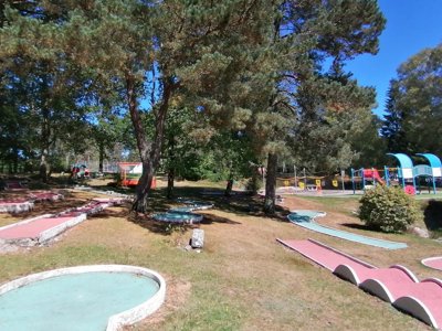 Cliquez pour découvrir toutes les photos de l'ÉTABLISSEMENT ! camping Aux Portes Des Mille Sources photo 5