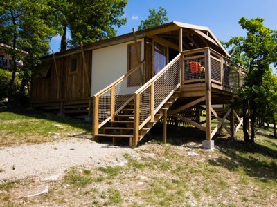 Cliquez pour découvrir toutes les photos de l'HÉBERGEMENT ! lodge - Domaine La Faurie photo 2