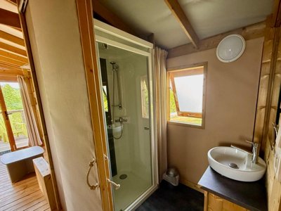 Cliquez pour découvrir toutes les photos de l'HÉBERGEMENT ! lodge - Domaine La Faurie photo 4