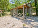 Cliquez pour découvrir toutes les photos de l'HÉBERGEMENT ! chalet - camping Domaine La Faurie photo 2