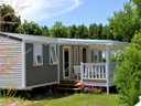 Camping Pas Cher vous présente avec son site Officiel campingpascher.fr, le Camping Sunêlia Le Tropicana classé 5 étoiles, situé sur la commune de Saint Jean De Monts dans le département Vendée (Pays De La Loire) en France. Le camping Sunêlia Le Tropicana, vous présente un hébergement de type mobil-home de 36 m² et télévision. Le camping Sunêlia Le Tropicana vous propose du sam. 11 avril au sam. 18 avril 2026, en promotion à -28% pour 7 nuits à 365 € au lieu de 511,0 € soit une Économie de 146 €. Cette location propose 93 dates différentes pour réserver votre séjour. Découvrez également les 24 autres gammes d'hébergements du camping. Les Avis clients pour le Camping Sunêlia Le Tropicana sont excellents avec une note moyenne de 8 sur 10. MerÉtang, Parc aquatique, Piscine couverte, Piscine extérieure, Animations familiales, Club ados, Club enfants, Aire de jeux enfants, Canoë-kayak, Centre équestre, Club enfant de nuit, Court de tennis, Cyclisme, Golf, Ping-pong, Pétanque, Salle de fitness, Salle de jeux vidéo, Sports nautiques, Terrain multisports, Trampoline, Bar, Brasserie, Dépôt de pain, Plats à emporter, Restaurant, Supermarché,... En savoir plus : cliquez-ICI.