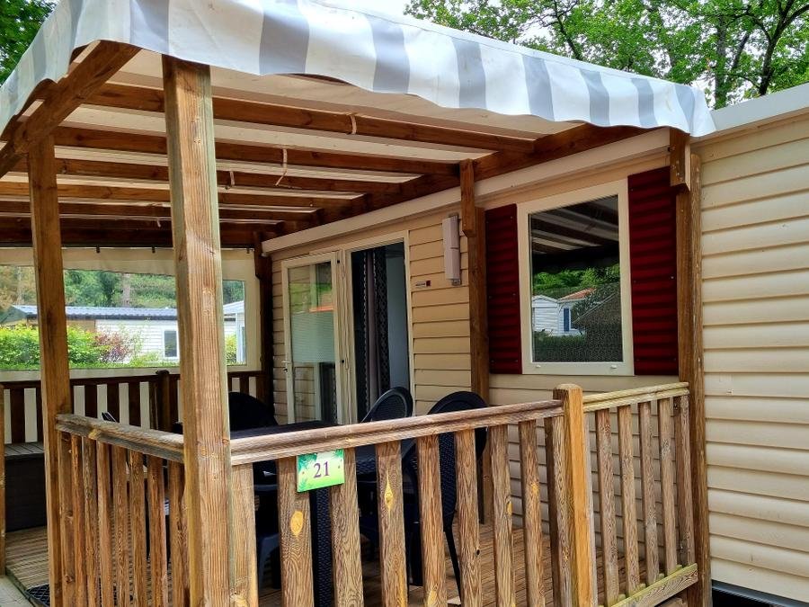 Camping Pas Cher vous présente avec son site Officiel campingpascher.fr, le Camping Parc De Nibelle classé 4 étoiles, situé sur la commune de Nibelle dans le département Loiret (Centre Val De Loire) en France. Le camping Parc De Nibelle vous propose un hébergement de type mobil-home de 34 m² pour 4 personnes. L'établissement vous propose 15 autres types d'hébergements. Découvrez tous nos séjours à petits prix dans la commune et aux alentours de Nibelle du département : Loiret (Centre Val De Loire). Les Avis clients pour le Camping Parc De Nibelle sont excellents avec une note moyenne de 9 sur 10. Piscine chauffée, Piscine couverte, Aire de jeux enfants, Court de tennis, Pétanque, Trampoline, Bar, Snack/Bar,... En savoir plus : cliquez-ICI.