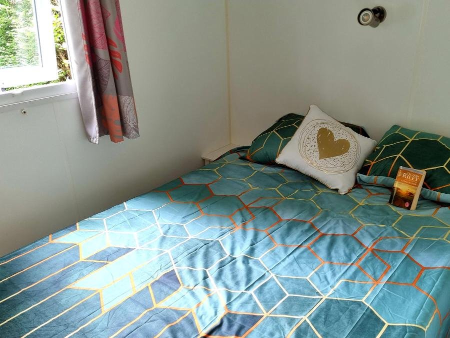 Camping Pas Cher vous présente avec son site Officiel campingpascher.fr, le Camping Parc De Nibelle classé 4 étoiles, situé sur la commune de Nibelle dans le département Loiret (Centre Val De Loire) en France. Le camping Parc De Nibelle vous propose un hébergement de type mobil-home de 25 m² pour 4 personnes. L'établissement vous propose 15 autres types d'hébergements. Découvrez tous nos séjours à petits prix dans la commune et aux alentours de Nibelle du département : Loiret (Centre Val De Loire). Les Avis clients pour le Camping Parc De Nibelle sont excellents avec une note moyenne de 9 sur 10. Piscine chauffée, Piscine couverte, Aire de jeux enfants, Court de tennis, Pétanque, Trampoline, Bar, Snack/Bar,... En savoir plus : cliquez-ICI.