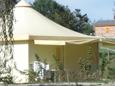 Cliquez pour découvrir toutes les photos de l'HÉBERGEMENT ! bungalow toilé - Lac De Bonnefon photo 2