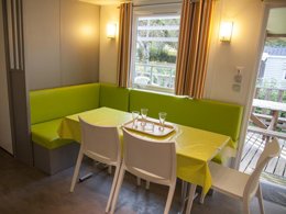 Camping Pas Cher vous présente avec son site Officiel campingpascher.fr, le Camping Lac De Bonnefon classé 3 étoiles, situé sur la commune de Naucelle dans le département Aveyron (Midi Pyrénées) en France. Le camping Lac De Bonnefon, vous présente un hébergement de type mobil-home de 30 m² pour 6 personnes. Le camping Lac De Bonnefon vous propose du lundi 15 juin au lundi 22 juin 2026 pour 7 nuits à 491€. Cette location propose 30 dates différentes pour réserver votre séjour. Découvrez également les 16 autres gammes d'hébergements du camping. Les Avis clients pour le Camping Lac De Bonnefon sont excellents avec une note moyenne de 8 sur 10. LacÉtang, Piscine chauffée, Piscine extérieure, Animation ados, Animation enfants, Animations familiales, Club enfants, Aire de jeux enfants, Canoë-kayak, Centre équestre, Paddle, Parcours sportif, Ping-pong, Planche à voile, Pédalo, Pétanque, Randonnée, Skatepark, Structure gonflable enfants, Terrain de badminton, Terrain de basketball, Terrain de volley-ball, Terrain multisports, Trampoline, Bar, Boulangerie, Bureau de tabac, Dépôt de pain, Restaurant, Snack/Bar, Station-service, Supermarché, Épicerie,... En savoir plus : cliquez-ICI.