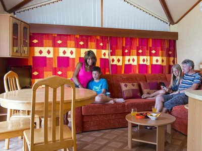 Cliquez pour découvrir toutes les photos de l'HÉBERGEMENT ! mobil-home - L'Ecrin Du Lac photo 2