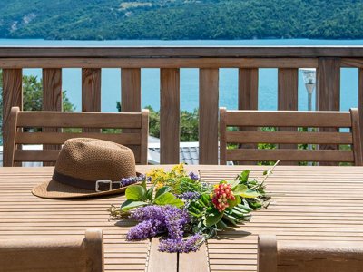 Cliquez pour découvrir toutes les photos de l'HÉBERGEMENT ! chalet - L'Ecrin Du Lac photo 2