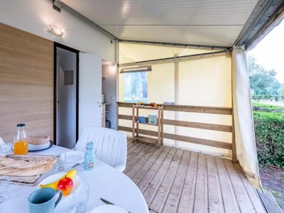 Cliquez pour découvrir toutes les photos de l'HÉBERGEMENT ! bungalow toilé - Maeva Respire La Comtesse photo 3