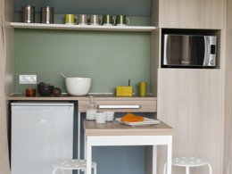 Camping Pas Cher vous présente avec son site Officiel campingpascher.fr, le Camping De L'Arquebuse classé 3 étoiles, situé sur la commune de Athee dans le département Côte-d'or (Bourgogne) en France. Le camping De L'Arquebuse, vous présente un hébergement de type bungalow toilé de 16 m² pour 4 personnes. Le camping De L'Arquebuse vous propose du dimanche 01 mars au dimanche 08 mars 2026 pour 7 nuits à 448€. Cette location propose 238 dates différentes pour réserver votre séjour. Découvrez également les 9 autres gammes d'hébergements du camping. Les Avis clients pour le Camping De L'Arquebuse sont de 6 sur 10. Piscine chauffée, Piscine extérieure, Canoë-kayak, Parcours sportif, Pétanque, Structure gonflable enfants, Boulangerie, Bureau de tabac, Dépôt de pain, Station-service, Supermarché, Épicerie,... En savoir plus : cliquez-ICI.