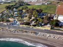 Camping Pas Cher vous présente avec son site Officiel campingpascher.fr, le Camping Valleniza Playa classé 2 étoiles, situé sur la commune de Benajarafe dans le département Málaga (Andalousie) en Espagne. Le camping Valleniza Playa, vous présente un hébergement de type bungalow de 20 m² pour 4 personnes. Le camping Valleniza Playa vous propose du mardi 13 octobre au mardi 20 octobre 2026 pour 7 nuits à 508.2€. Cette location propose 64 dates différentes pour réserver votre séjour. Découvrez également les 4 autres gammes d'hébergements du camping. Piscine extérieure, Aire de jeux enfants, Baby-foot, Ping-pong, Piscine, Pétanque, Salle de fitness, Bar, Supermarché, Épicerie,... En savoir plus : cliquez-ICI.