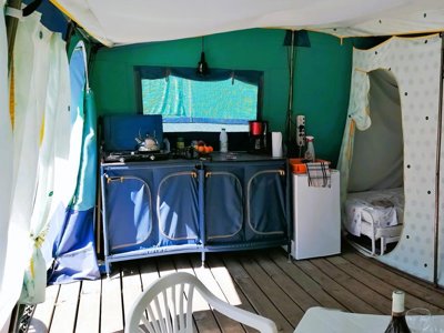 Cliquez pour découvrir toutes les photos de l'HÉBERGEMENT ! bungalow toilé - Les Bords De Loue photo 10