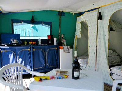 Cliquez pour découvrir toutes les photos de l'HÉBERGEMENT ! bungalow toilé - Les Bords De Loue photo 5