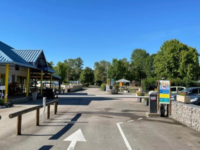 Cliquez pour découvrir toutes les photos de l'ÉTABLISSEMENT ! camping Les Bords De Loue photo 7