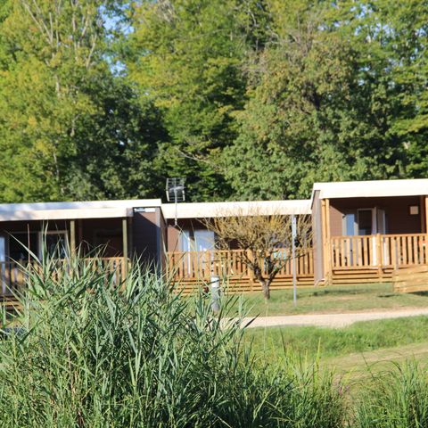 Cliquez pour découvrir toutes les photos de l'HÉBERGEMENT ! mobilhome - La Grange Du Pin photo 2