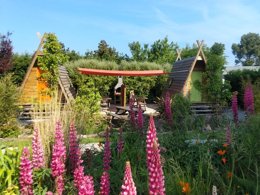 Camping Pas Cher vous présente avec son site Officiel campingpascher.fr, le Camping De La Plage classé 3 étoiles, situé sur la commune de Fermanville dans le département Manche (Basse Normandie) en France. Le camping De La Plage vous propose un hébergement de type tente de 28 m² pour 2 personnes. L'établissement vous propose 8 autres types d'hébergements. Découvrez tous nos séjours à petits prix dans la commune et aux alentours de Fermanville du département : Manche (Basse Normandie). Les Avis clients pour le Camping De La Plage sont excellents avec une note moyenne de 8 sur 10. Piscine chauffée, Piscine extérieure, Aire de jeux enfants, Baby-foot, Centre équestre, Cyclisme, Randonnée, Structure gonflable enfants, Terrain multisports, Bar, Snack/Bar,... En savoir plus : cliquez-ICI.