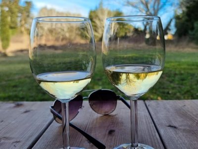 Cliquez pour découvrir toutes les photos de l'HÉBERGEMENT ! lodge - Flower Les Micocouliers photo 4