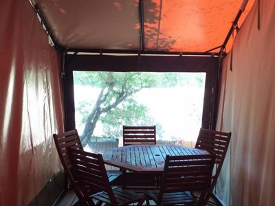 Cliquez pour découvrir toutes les photos de l'HÉBERGEMENT ! tente en toile et bois - Au P'tit Bonheur photo 5