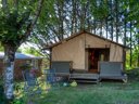 Cliquez pour découvrir toutes les photos de l'HÉBERGEMENT ! tente en toile et bois - camping Au P'tit Bonheur photo 9