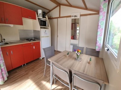 Cliquez pour découvrir toutes les photos de l'HÉBERGEMENT ! chalet - Le Verger De Jastres photo 2