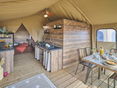 tente en toile et bois - Le Verger De Jastres photo 2