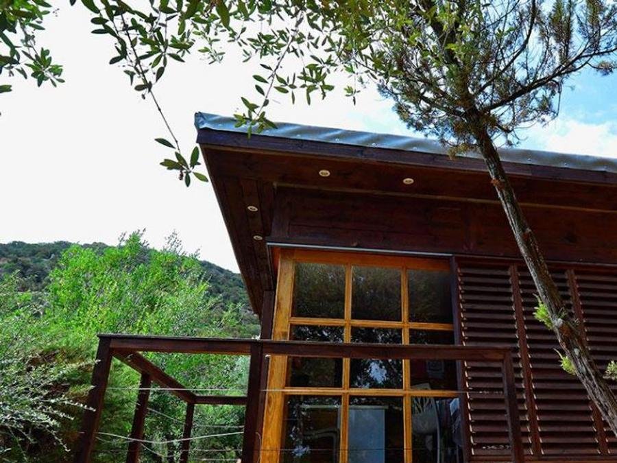Camping Pas Cher vous présente avec son site Officiel campingpascher.fr, le Camping U Pirellu classé 4 étoiles, situé sur la commune de Porto-vecchio dans le département Corse Du Sud (Corse) en France. Le camping U Pirellu vous propose un hébergement de type chalet de 35 m² pour 1 personne avec climatisation (télévision). L'établissement vous propose 10 autres types d'hébergements. Découvrez tous nos séjours à petits prix dans la commune et aux alentours de Porto-vecchio du département : Corse Du Sud (Corse). Les Avis clients pour le Camping U Pirellu sont de 7 sur 10. Piscine extérieure, Animations familiales, Aire de jeux enfants, Baby-foot, Flipper, Jet-ski, Parcours sportif, Ping-pong, Pétanque, Terrain de badminton, Terrain de beach-volley, Tir à l’arc, Snack/Bar, Épicerie,... En savoir plus : cliquez-ICI.
