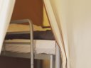 Cliquez pour découvrir toutes les photos de l'HÉBERGEMENT ! tente en toile et bois - camping U Pirellu photo 4