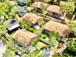 Camping Pas Cher vous présente avec son site Officiel campingpascher.fr, le Camping L'Esplanade classé 4 étoiles, situé sur la commune de Olmeto Plage dans le département Corse Du Sud (Corse) en France. Le camping L'Esplanade, vous présente un hébergement de type chalet de 35 m² pour 5 personnes avec climatisation. Le camping L'Esplanade vous propose du mercredi 01 avril au mercredi 08 avril 2026 pour 7 nuits à 700.7€. Cette location propose 82 dates différentes pour réserver votre séjour. Découvrez également les 13 autres gammes d'hébergements du camping. Les Avis clients pour le Camping L'Esplanade sont de 7 sur 10. Mer, Piscine chauffée, Piscine extérieure, Animations familiales, Aire de jeux enfants, Canoë-kayak, Canyoning, Centre équestre, Court de tennis, Jet-ski, Location de bateaux, Paddle, Ping-pong, Planche à voile, Plongée, Pétanque, Salle de fitness, Terrain de football, Terrain multisports, Bar, Boulangerie, Brasserie, Bureau de tabac, Dépôt de pain, Restaurant, Station-service, Supermarché, Épicerie,... En savoir plus : cliquez-ICI.