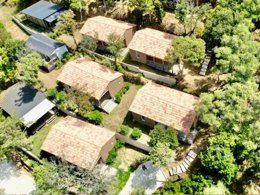 Camping Pas Cher vous présente avec son site Officiel campingpascher.fr, le Camping L'Esplanade classé 4 étoiles, situé sur la commune de Olmeto Plage dans le département Corse Du Sud (Corse) en France. Le camping L'Esplanade, vous présente un hébergement de type mobil-home de 26 m² pour 4 personnes avec climatisation. Le camping L'Esplanade vous propose du mercredi 01 avril au mercredi 08 avril 2026 pour 7 nuits à 554.4€. Cette location propose 87 dates différentes pour réserver votre séjour. Découvrez également les 13 autres gammes d'hébergements du camping. Les Avis clients pour le Camping L'Esplanade sont de 7 sur 10. Mer, Piscine chauffée, Piscine extérieure, Animations familiales, Aire de jeux enfants, Canoë-kayak, Canyoning, Centre équestre, Court de tennis, Jet-ski, Location de bateaux, Paddle, Ping-pong, Planche à voile, Plongée, Pétanque, Salle de fitness, Terrain de football, Terrain multisports, Bar, Boulangerie, Brasserie, Bureau de tabac, Dépôt de pain, Restaurant, Station-service, Supermarché, Épicerie,... En savoir plus : cliquez-ICI.