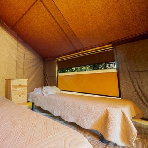 Cliquez pour découvrir toutes les photos de l'HÉBERGEMENT ! tente toile et bois - U Casone photo 2