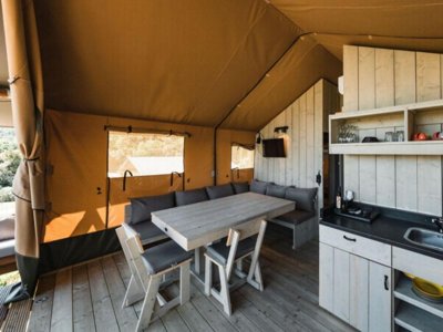 Cliquez pour découvrir toutes les photos de l'HÉBERGEMENT ! tente en toile et bois - U Casone photo 4