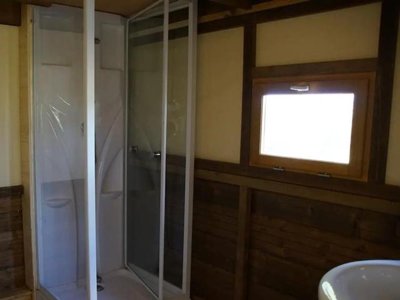 Cliquez pour découvrir toutes les photos de l'HÉBERGEMENT ! tente en toile et bois - La Prade photo 5