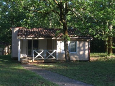 Cliquez pour découvrir toutes les photos de l'HÉBERGEMENT ! chalet - Les Bois De Prayssac photo 7