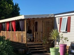 Camping Pas Cher vous présente avec son site Officiel campingpascher.fr, le Camping Tour Opérateur Et Particuliers Sur Camping Mar Estang - Funpass Non Inclus classé 4 étoiles, situé sur la commune de Canet En Roussillon dans le département Pyrénées-orientales (Languedoc Roussillon) en France. Le camping Tour Opérateur Et Particuliers Sur Camping Mar Estang - Funpass Non Inclus vous propose un hébergement de type mobil-home de 40 m² avec climatisation (télévision). L'établissement vous propose 16 autres types d'hébergements. Découvrez tous nos séjours à petits prix dans la commune et aux alentours de Canet En Roussillon du département : Pyrénées-orientales (Languedoc Roussillon). Les Avis clients pour le Camping Tour Opérateur Et Particuliers Sur Camping Mar Estang - Funpass Non Inclus sont excellents avec une note moyenne de 8 sur 10. Piscine couverte, Piscine extérieure, Animations familiales, Club enfants, Aire de jeux enfants, Centre équestre, Court de tennis, Golf, Pétanque, Salle de fitness, Terrain multisports, Bar, Plats à emporter, Snack/Bar, Épicerie,... En savoir plus : cliquez-ICI.