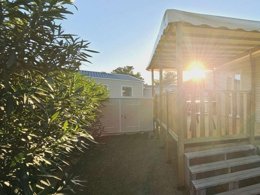 Camping Pas Cher vous présente avec son site Officiel campingpascher.fr, le Camping Tour Opérateur Et Particuliers Sur Camping Mar Estang - Funpass Non Inclus classé 4 étoiles, situé sur la commune de Canet En Roussillon dans le département Pyrénées-orientales (Languedoc Roussillon) en France. Le camping Tour Opérateur Et Particuliers Sur Camping Mar Estang - Funpass Non Inclus vous propose un hébergement de type mobil-home de 40 m² avec climatisation (télévision). L'établissement vous propose 15 autres types d'hébergements. Découvrez tous nos séjours à petits prix dans la commune et aux alentours de Canet En Roussillon du département : Pyrénées-orientales (Languedoc Roussillon). Les Avis clients pour le Camping Tour Opérateur Et Particuliers Sur Camping Mar Estang - Funpass Non Inclus sont excellents avec une note moyenne de 8 sur 10. Piscine couverte, Piscine extérieure, Animations familiales, Club enfants, Aire de jeux enfants, Centre équestre, Court de tennis, Golf, Pétanque, Salle de fitness, Terrain multisports, Bar, Plats à emporter, Snack/Bar, Épicerie,... En savoir plus : cliquez-ICI.