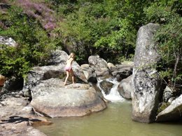 Camping Pas Cher vous présente avec son site Officiel campingpascher.fr, le Camping Le Plo classé 3 étoiles, situé sur la commune de Le Bez dans le département Tarn (Midi Pyrénées) en France. Le camping Le Plo, vous présente un hébergement de type caravane de 15 m². Le camping Le Plo vous propose du mercredi 01 avril au mercredi 08 avril 2026 pour 7 nuits à 277€. Cette location propose 183 dates différentes pour réserver votre séjour. Découvrez également les 6 autres gammes d'hébergements du camping. Les Avis clients pour le Camping Le Plo sont excellents avec une note moyenne de 9 sur 10. Lac, Piscine couverte, Piscine extérieure, Animations familiales, Aire de jeux enfants, Baby-foot, Canoë-kayak, Centre équestre, Cyclisme, Ping-pong, Piscine, Planche à voile, Pédalo, Randonnée, Terrain de football, Terrain de volley-ball, Trampoline, Bar, Dépôt de pain, Plats à emporter, Snack/Bar, Épicerie,... En savoir plus : cliquez-ICI.