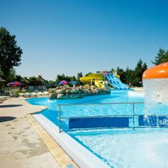 Camping Pas Cher vous présente avec son site Officiel campingpascher.fr, le Établissement Tour Opérateur Et Particuliers Sur De Dugny - Funpass Non Inclus, situé sur la commune de Onzain dans le département Loir-et-cher (Centre) en France. L'établissement Tour Opérateur Et Particuliers Sur De Dugny - Funpass Non Inclus vous propose un hébergement de type mobil-home de 38 m². L'établissement vous propose 17 autres types d'hébergements. Découvrez tous nos séjours à petits prix dans la commune et aux alentours de Onzain du département : Loir-et-cher (Centre).... En savoir plus : cliquez-ICI.