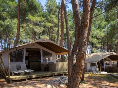 Cliquez pour découvrir toutes les photos de l'HÉBERGEMENT ! tente en toile et bois - Krk Premium Resort photo 7