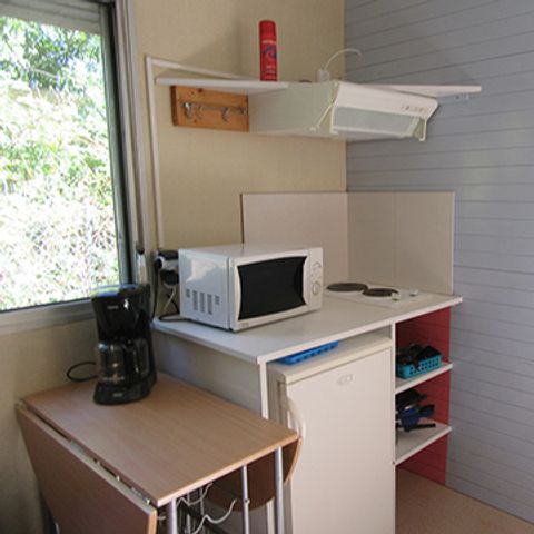 Cliquez pour découvrir toutes les photos de l'HÉBERGEMENT ! bungalow - De La Gare photo 3