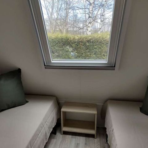 Cliquez pour découvrir toutes les photos de l'HÉBERGEMENT ! bungalow - De La Gare photo 3