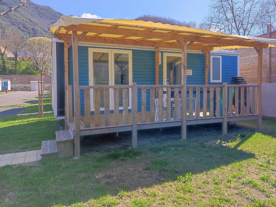 Camping Pas Cher vous présente avec son site Officiel campingpascher.fr, le Camping Paradis - Vallespir classé 3 étoiles, situé sur la commune de Arles Sur Tech dans le département Pyrénées-orientales (Languedoc Roussillon) en France. Le camping Paradis - Vallespir, vous présente un hébergement de type mobil-home de 28 m² avec climatisation et télévision. Le camping Paradis - Vallespir vous proposeun séjour PAS CHER avec une REMISEdu sam. 29 août au sam. 05 septembre 2026, en promotion à -40% pour 7 nuits à 419,40 € au lieu de 699,0 € soit une Économie de 279,60 €. Cette location propose 102 dates différentes pour réserver votre séjour. Découvrez également les 12 autres gammes d'hébergements du camping. Les Avis clients pour le Camping Paradis - Vallespir sont excellents avec une note moyenne de 8 sur 10. LacMerRivière, Piscine chauffée, Piscine extérieure, Animations familiales, Club enfants, Aire de jeux enfants, Baby-foot, Court de tennis, Parcours sportif, Ping-pong, Pétanque, Terrain multisports, Trampoline, Bar, Plats à emporter, Restaurant, Épicerie,... En savoir plus : cliquez-ICI.