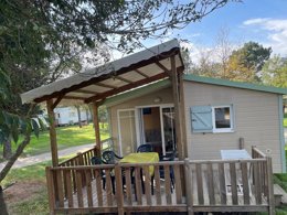 Camping Pas Cher vous présente avec son site Officiel campingpascher.fr, le Camping De La Vallée classé 3 étoiles, situé sur la commune de Saint Jean Pla De Corts dans le département Pyrénées-orientales (Languedoc Roussillon) en France. Le camping De La Vallée, vous présente un hébergement de type mobil-home de 36 m² pour 4 personnes. Le camping De La Vallée vous propose du sam. 04 avril au sam. 11 avril 2026 pour 7 nuits à 370€. Cette location propose 16 dates différentes pour réserver votre séjour. Découvrez également les 8 autres gammes d'hébergements du camping. Les Avis clients pour le Camping De La Vallée sont excellents avec une note moyenne de 10 sur 10. Piscine chauffée, Piscine extérieure, Animations familiales, Aire de jeux enfants, Baby-foot, Canoë-kayak, Court de tennis, Ping-pong, Piscine, Pétanque, Randonnée, Salle de jeux vidéo, Terrain de football, Terrain multisports, Bar, Dépôt de pain, Snack/Bar,... En savoir plus : cliquez-ICI.