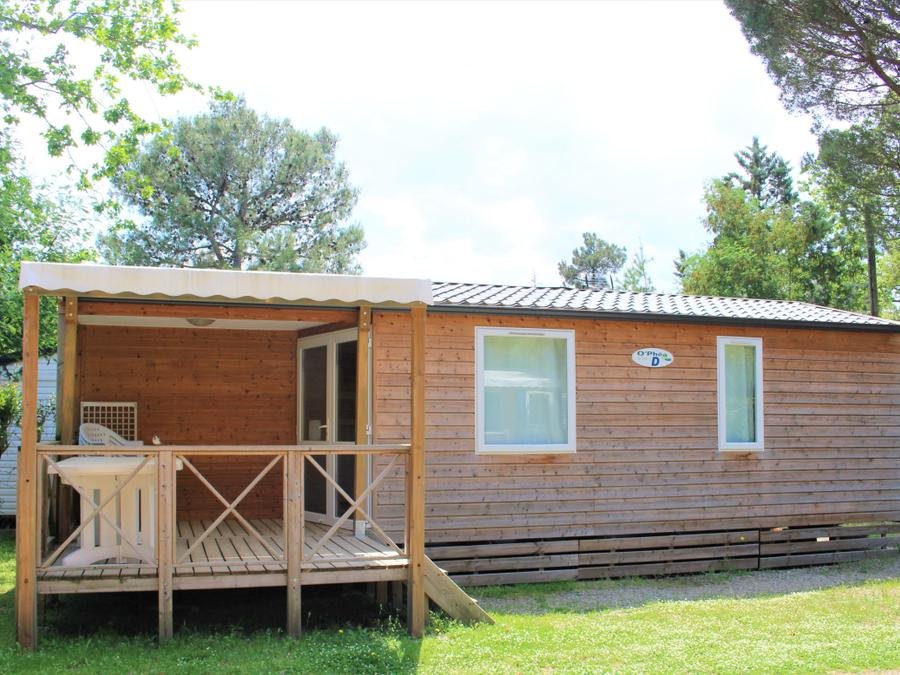 Camping Pas Cher vous présente avec son site Officiel campingpascher.fr, le Camping Les Casteillets classé 3 étoiles, situé sur la commune de Saint Jean Pla De Corts dans le département Pyrénées-orientales (Languedoc Roussillon) en France. Le camping Les Casteillets vous propose un hébergement de type mobil-home de 32 m² pour 2 personnes avec climatisation (télévision). L'établissement vous propose 7 autres types d'hébergements. Découvrez tous nos séjours à petits prix dans la commune et aux alentours de Saint Jean Pla De Corts du département : Pyrénées-orientales (Languedoc Roussillon). Les Avis clients pour le Camping Les Casteillets sont excellents avec une note moyenne de 8 sur 10. LacMerRivière, Piscine chauffée, Piscine extérieure, Animation enfants, Animations familiales, Aire de jeux enfants, Canyoning, Escalade, Golf, Ping-pong, Pétanque, Rafting, Randonnée, Sports nautiques, Structure gonflable enfants, Terrain de football, Terrain de volley-ball, Terrain multisports, Trampoline, Bar, Plats à emporter, Restaurant, Snack/Bar, Supermarché, Épicerie,... En savoir plus : cliquez-ICI.