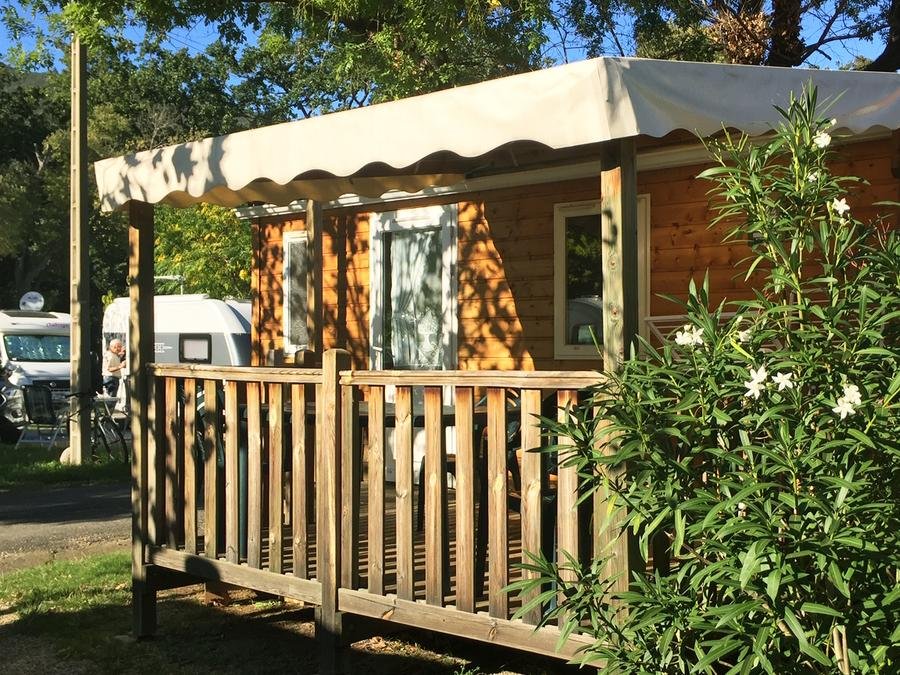 Camping Pas Cher vous présente avec son site Officiel campingpascher.fr, le Camping Amélia classé 2 étoiles, situé sur la commune de Amélie Les Bains Palalda dans le département Pyrénées-orientales (Languedoc Roussillon) en France. Le camping Amélia vous propose un hébergement de type mobil-home de 23 m² avec climatisation. L'établissement vous propose 2 autres types d'hébergements. Découvrez tous nos séjours à petits prix dans la commune et aux alentours de Amélie Les Bains Palalda du département : Pyrénées-orientales (Languedoc Roussillon). Les Avis clients pour le Camping Amélia sont excellents avec une note moyenne de 8 sur 10. LacMerRivière, Piscine extérieure, Animations familiales, Aire de jeux enfants, Centre équestre, Cyclisme, Ping-pong, Pétanque, Randonnée, Boulangerie, Bureau de tabac, Pizzeria, Restaurant, Supermarché,... En savoir plus : cliquez-ICI.