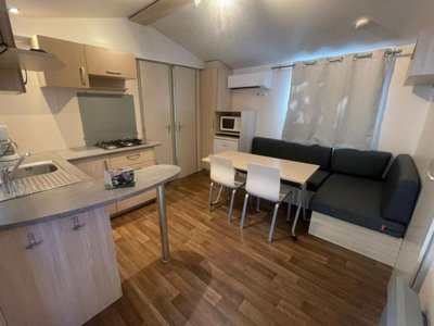 Cliquez pour découvrir toutes les photos de l'HÉBERGEMENT ! mobil-home - Les Micocouliers photo 4