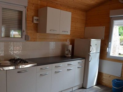 Cliquez pour découvrir toutes les photos de l'HÉBERGEMENT ! chalet - Les Micocouliers photo 2